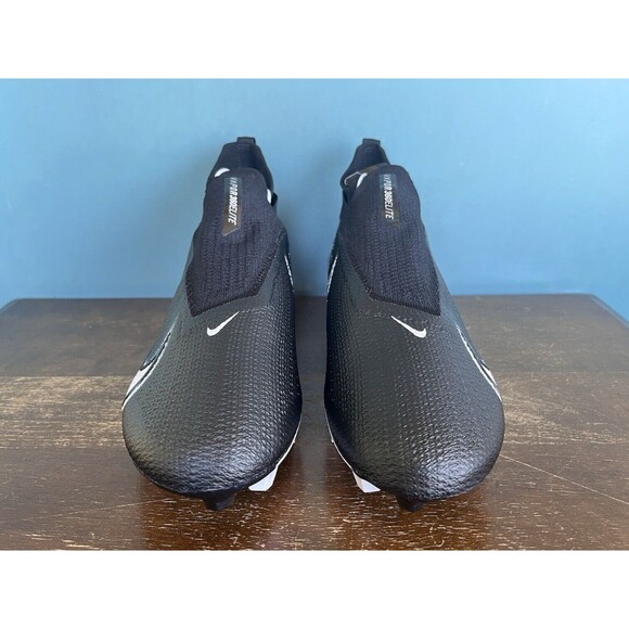 Athletic_Shoes